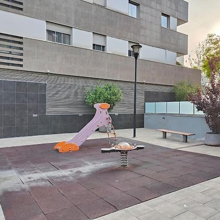 Cozy Apartment Forum Beach Сант Адриа де Бесос Екстериор снимка
