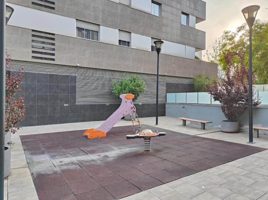Cozy Apartment Forum Beach Сант Адриа де Бесос Екстериор снимка