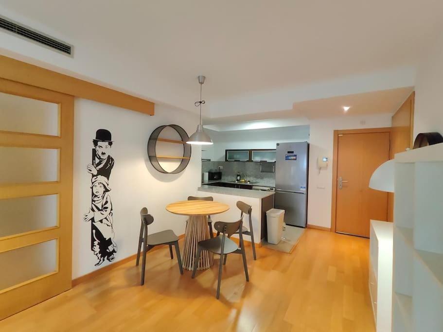 Cozy Apartment Forum Beach Сант Адриа де Бесос Екстериор снимка